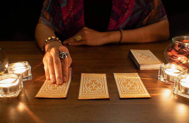 Why You Should Consult a Tarot Reader for Your Love Life?