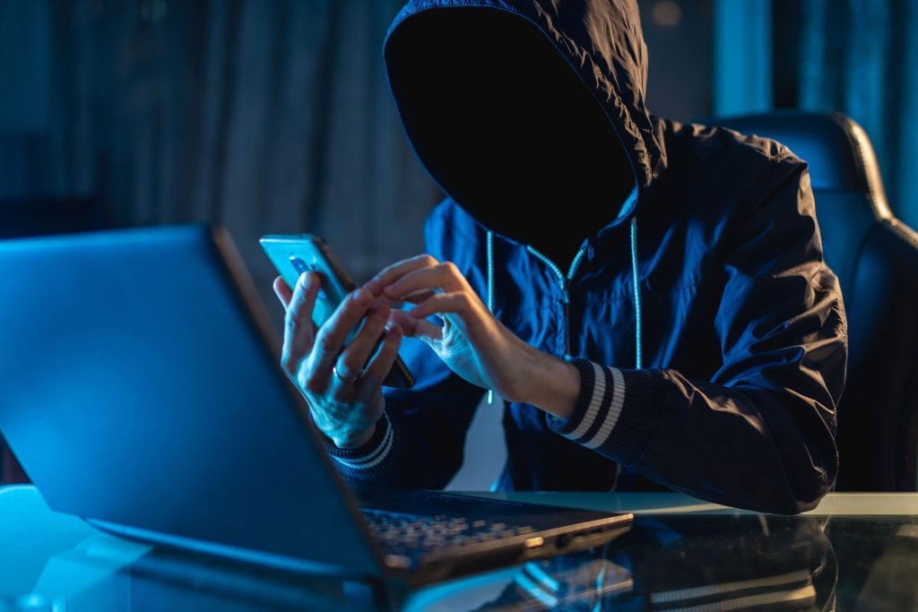 Can You Use Technology to Cheat on Online Games?